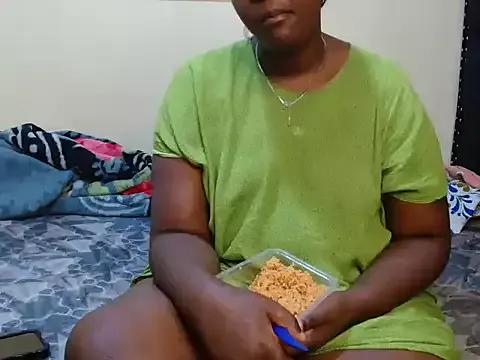 Toomuchbooty33 on StripChat 