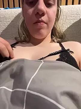 toxicgirll46 on StripChat 