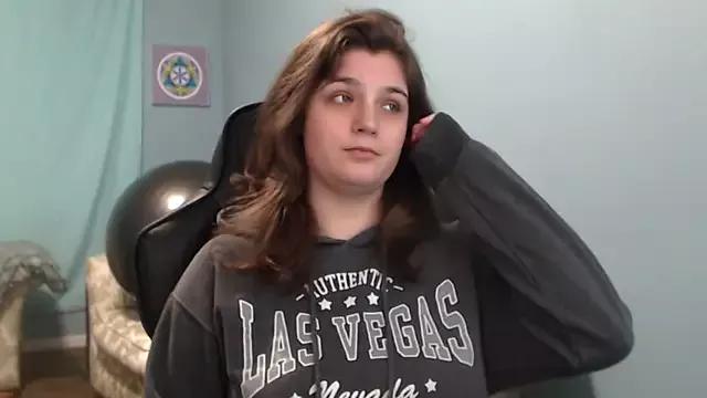 TreeJeanne on StripChat 