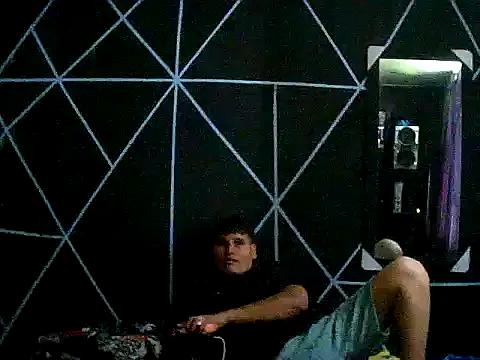 TUANGELHOTT23 on StripChat 