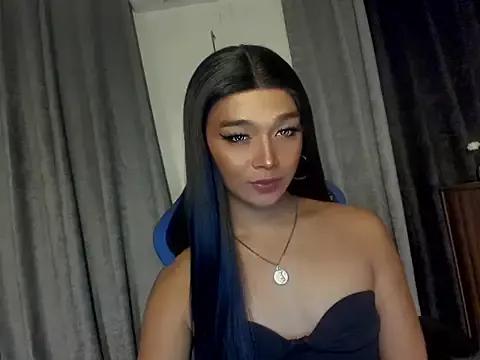 urtrinitylicious on StripChat 