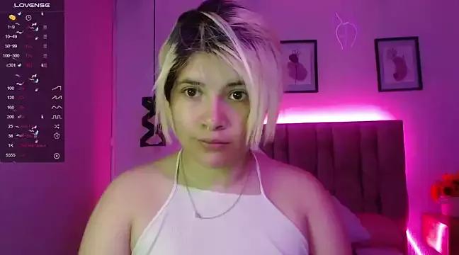 Valayarose on StripChat 