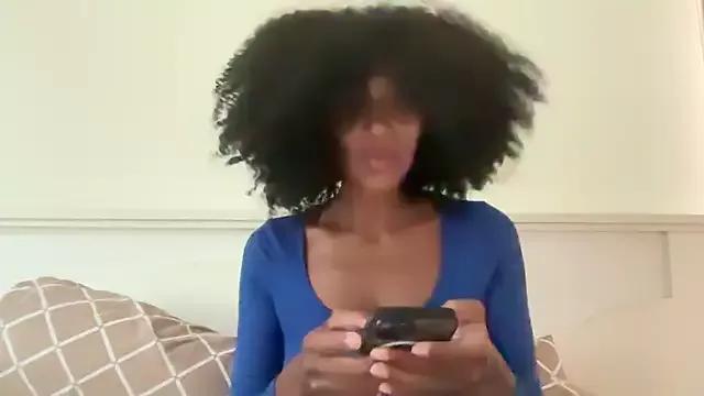 Vaylisse on StripChat 