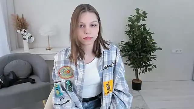 VeronaDaines on StripChat 