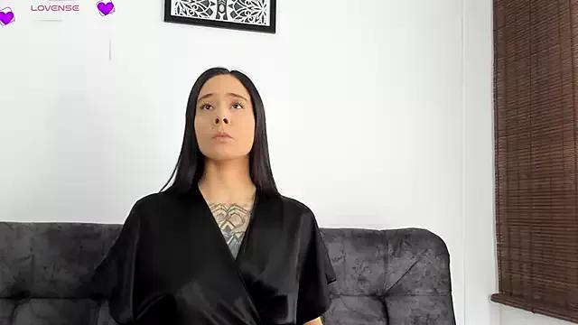 VeronicaTonu on StripChat 