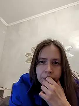 ViyaYes on StripChat 