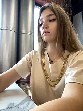 wow_dream on StripChat 