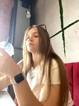 wow_dream on StripChat 