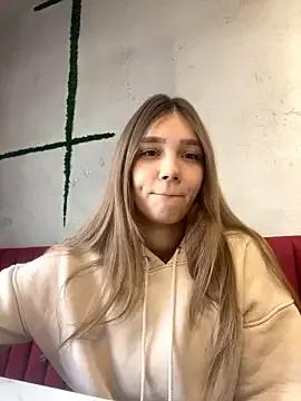 wow_dream on StripChat 