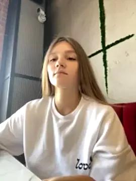 wow_dream on StripChat 