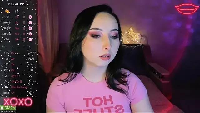 wow_sue on StripChat 