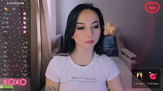 wow_sue on StripChat 