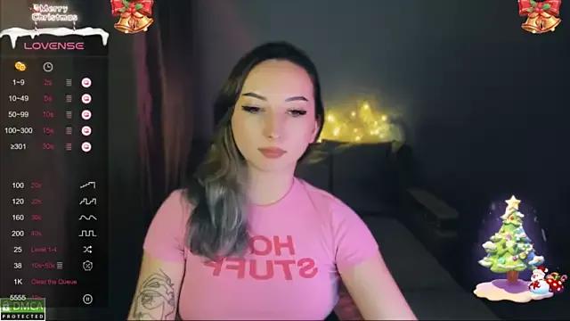 wow_sue on StripChat 