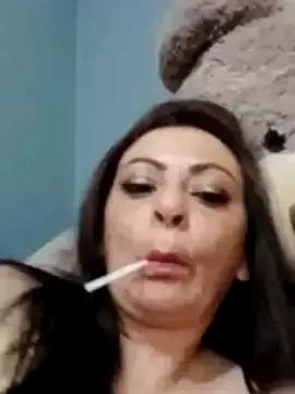 XLolitaSquirtHot on StripChat 