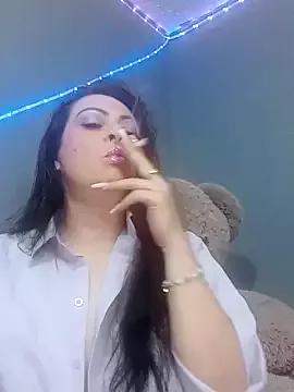 XLolitaSquirtHot on StripChat 