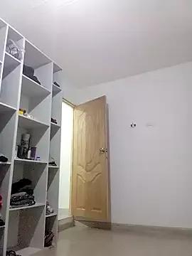 yamil02 on StripChat 