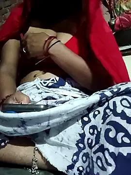 YOUR_MOMMYY on StripChat 