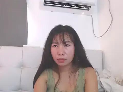 yourcumdoll on StripChat 