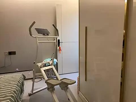 yoyo_ss on StripChat 