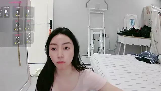 yoyo_ss on StripChat 