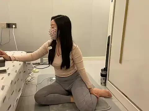 yoyo_ss on StripChat 