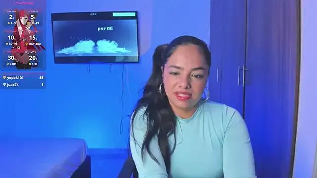 zaira_stone on StripChat 