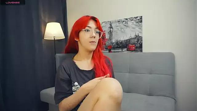 ZaraGoodie on StripChat 
