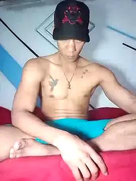 Zeus_Liam on StripChat 